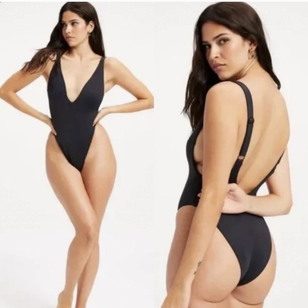 GOOD AMERICAN Lounge One Piece Swimsuit Adjustable Strap